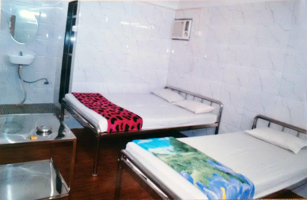 Hotel City Moon - Mumbai — Photos 1